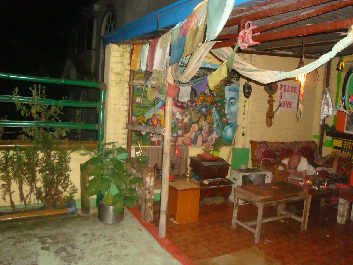 Hostel The Nepali Hive Kathmandu Exterior foto