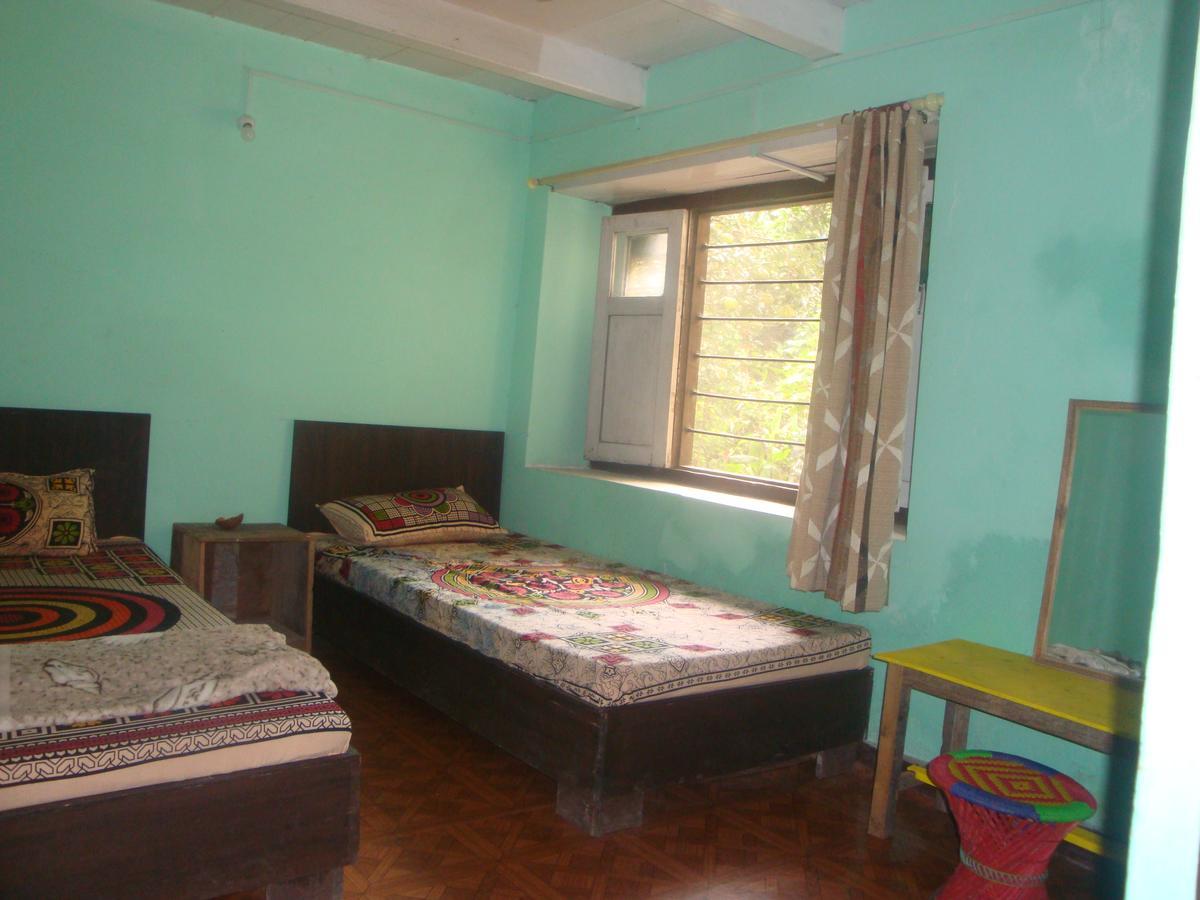 Hostel The Nepali Hive Kathmandu Exterior foto