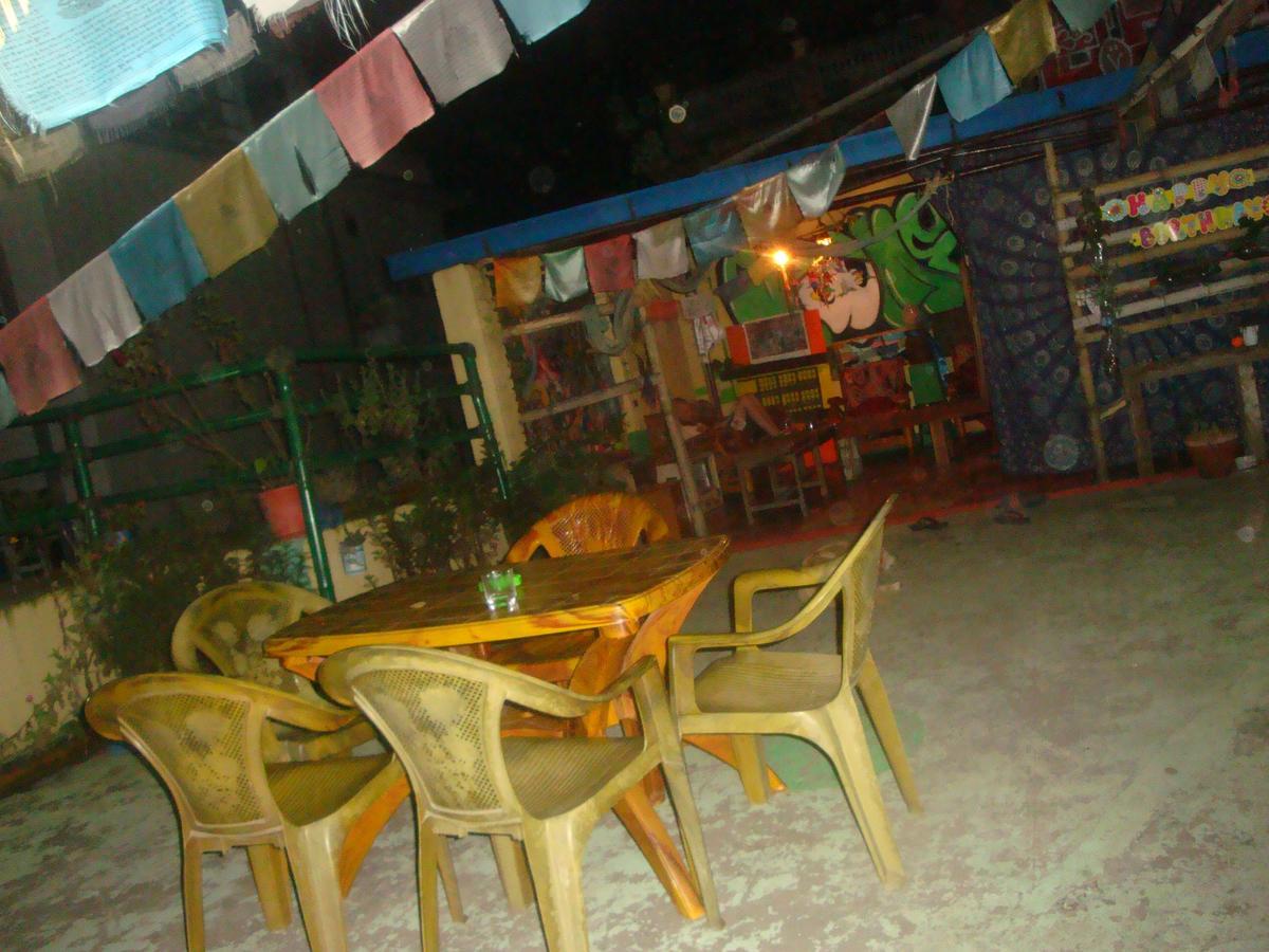 Hostel The Nepali Hive Kathmandu Exterior foto