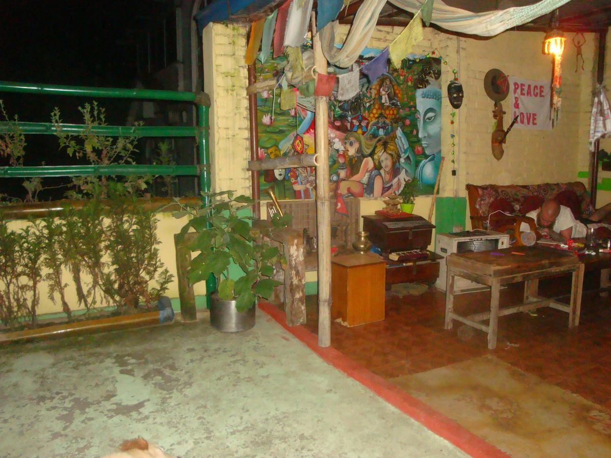 Hostel The Nepali Hive Kathmandu Exterior foto